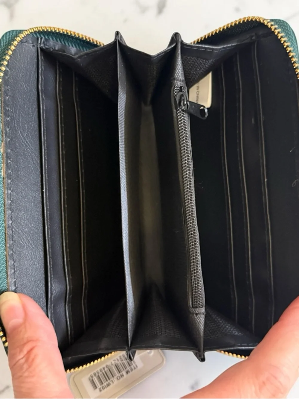 New With Tags Ireland Green Faux Leather Zip Wallet with Gold Clover